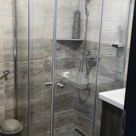 Pansion I Restoran ,, Pogled