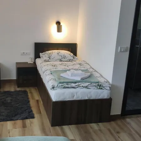 Pansion I Restoran ,, Pogled