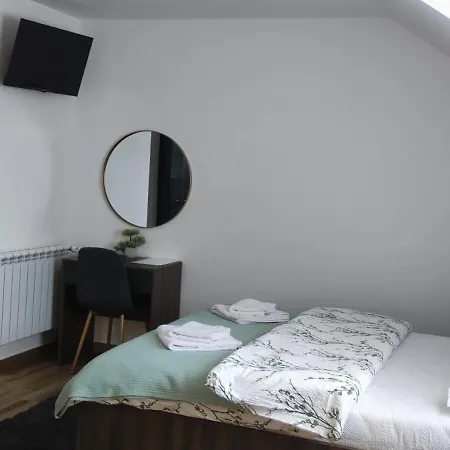 Guest house Pansion I Restoran ,, Pogled