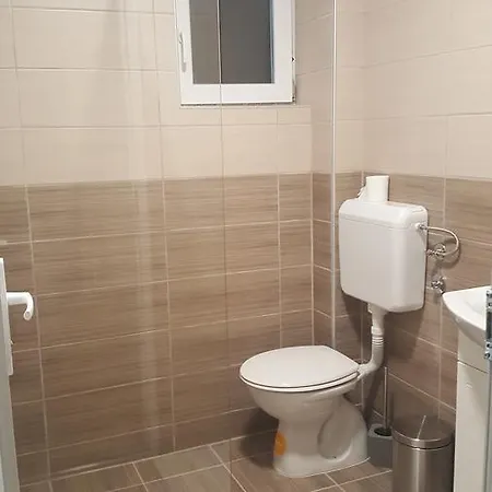 Pansion I Restoran ,, Pogled