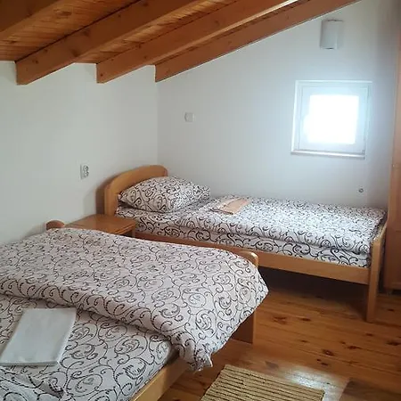 Pansion I Restoran ,, Pogled