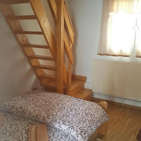 Pansion I Restoran ,, Pogled