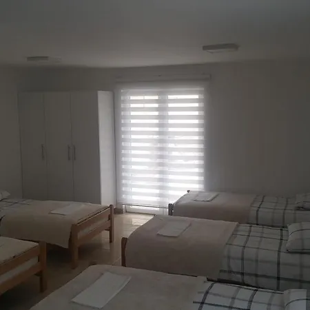 Pansion I Restoran ,, Pogled